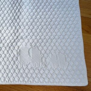 Pottery Barn Kids White Elephant Crib Quilt
